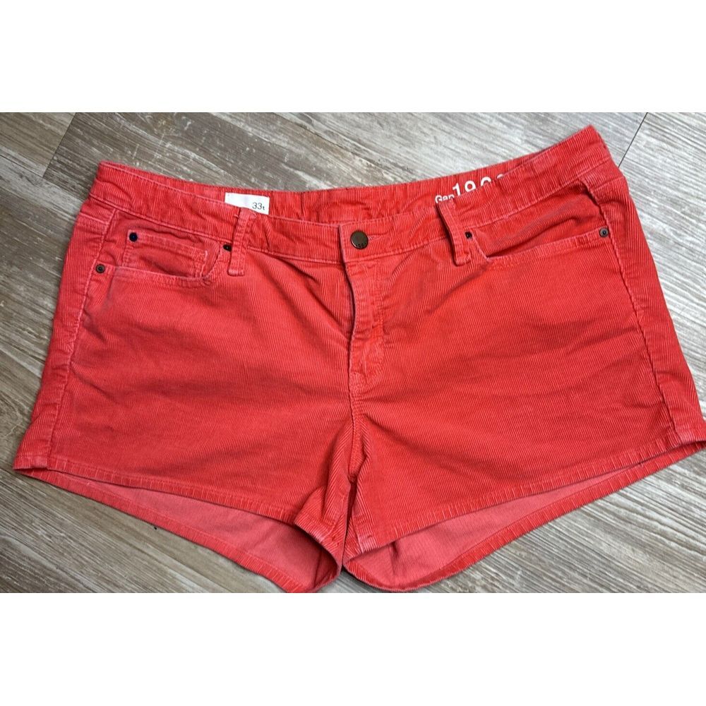 Gap 1969 Coral Corduroy Shorts Size 33T, 5 Pocket Design, Stretch VGC